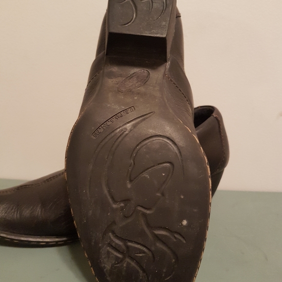 Born black heeled leather shoes - Picture 6 of 6